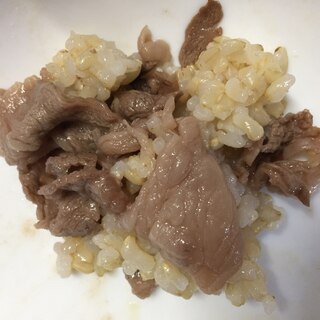 牛肉の塩胡椒炒めからレンジ玄米チャーハン